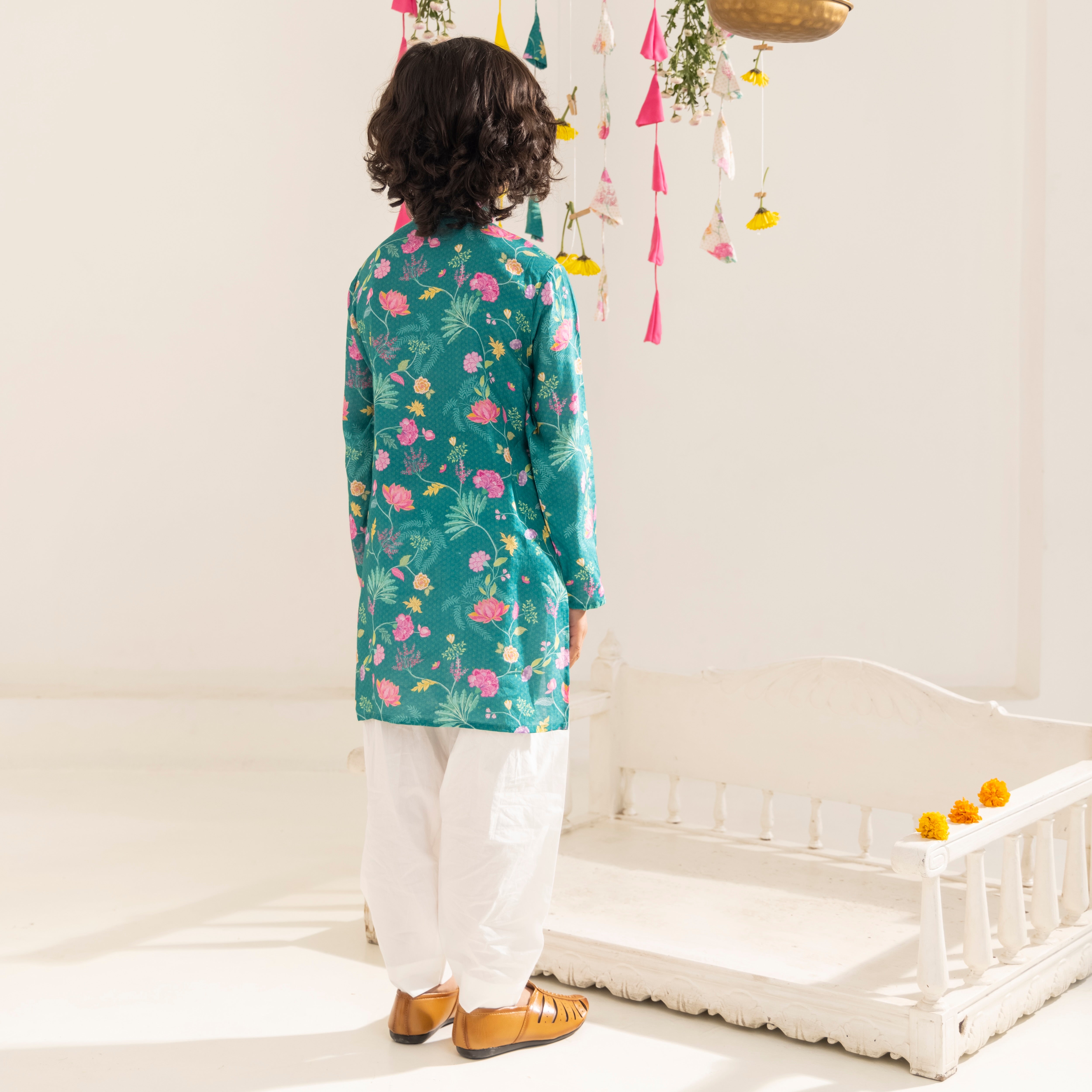 Aavir Floral Green Kurta